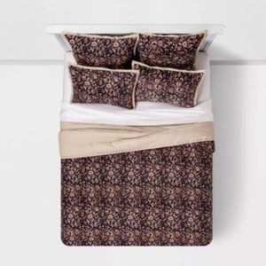 King Size Floral Velvet Tufted Quilt